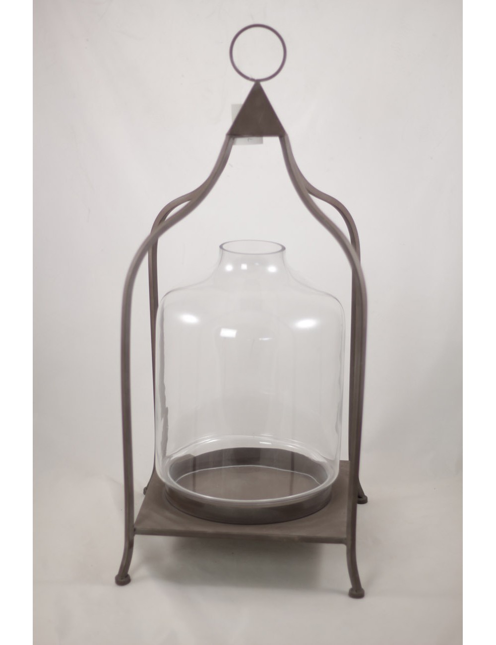 Lampion metalowy na czterech nogach