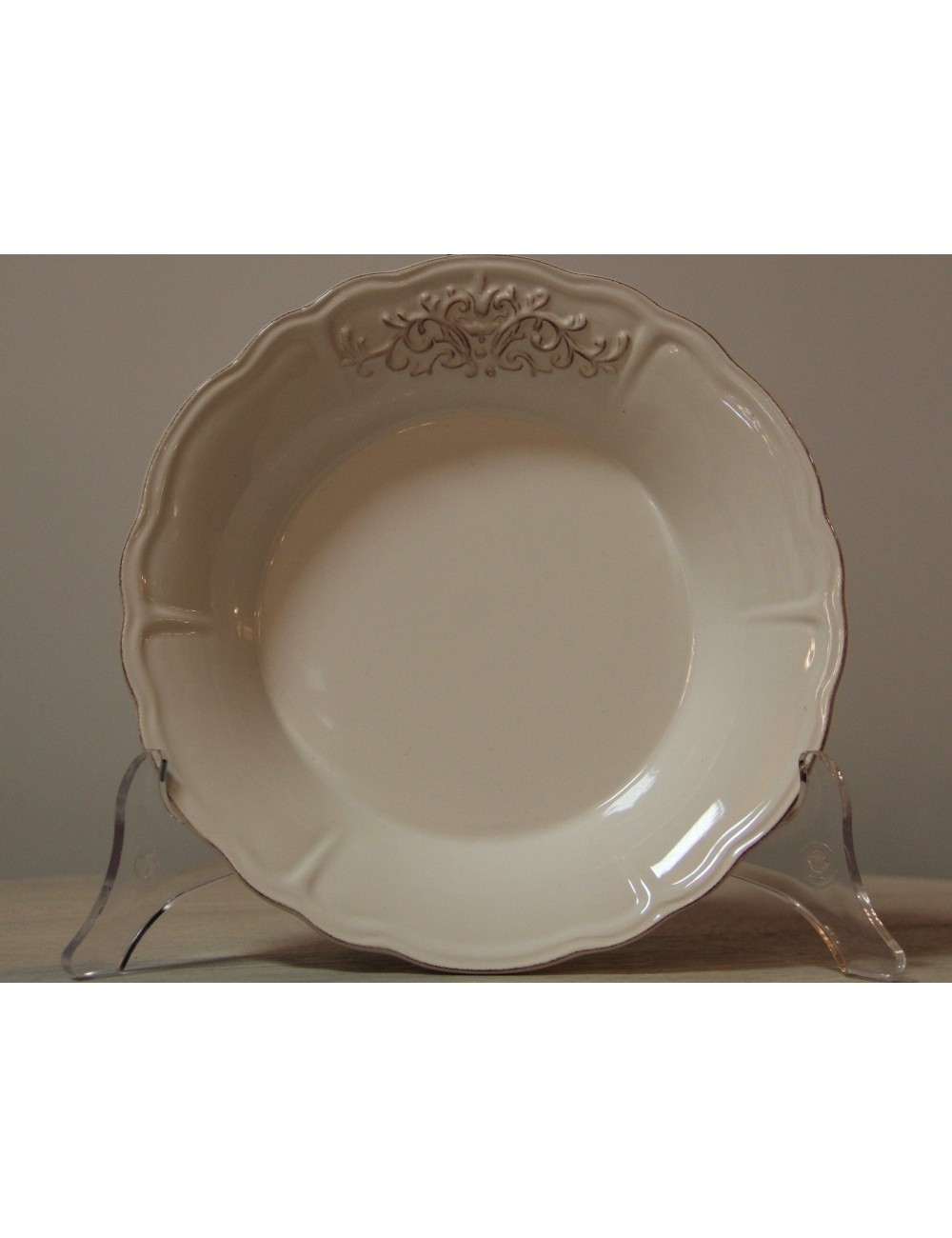 Talerz głęboki z aplikacją